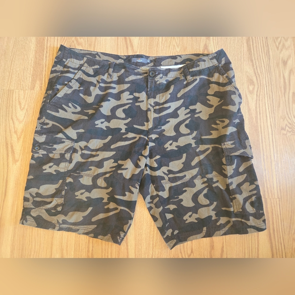 Mountain Ridge Men's Camouflage Shorts size 46